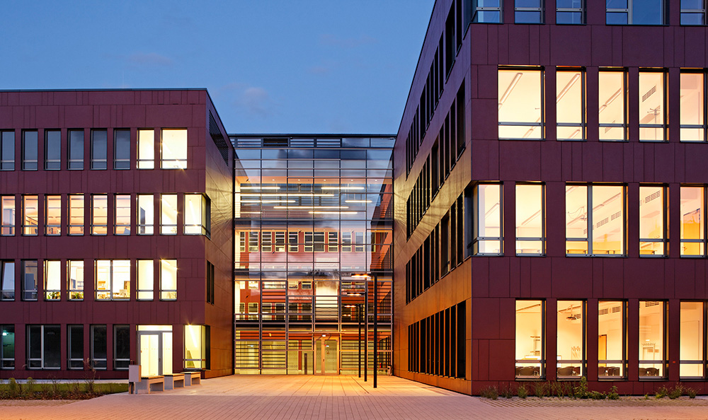 Universität Rostock | Institut für Informatik mit Rechenzentrum und Medienzentrum Universität Rostock | Institut für Informatik mit Rechenzentrum und Medienzentrum