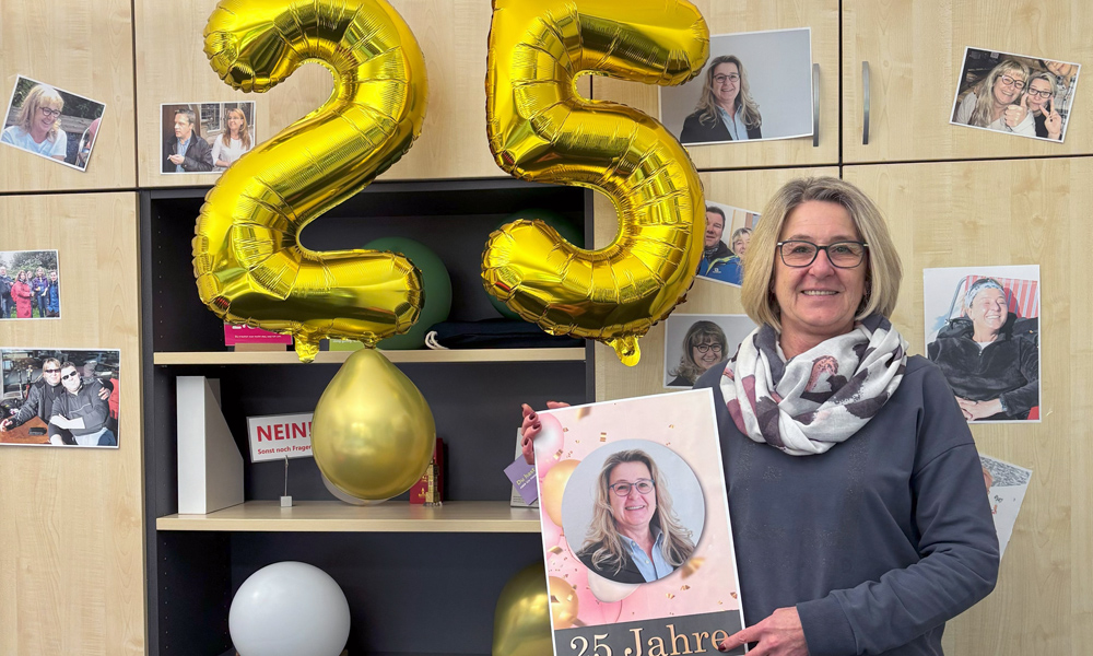 Britta 25 Jahre und immer noch am Drücker Britta Große-Kleffmann - 25 Jahre assmann gruppe