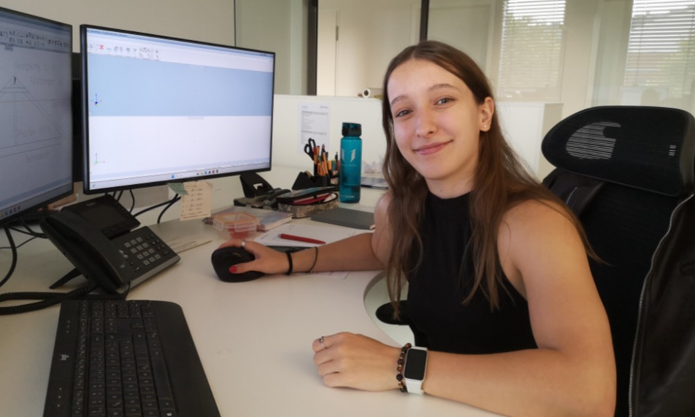Franca Hochstrat beginnt ihre Ausbildung